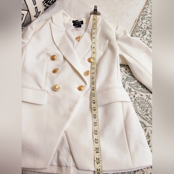 Express Editor Double Breasted Blazer in White NWT Size XS - Picture 6 of 13